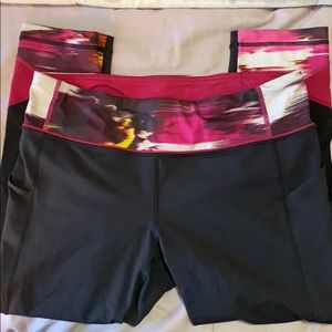 Women’s Size 10 Lululemon Crops